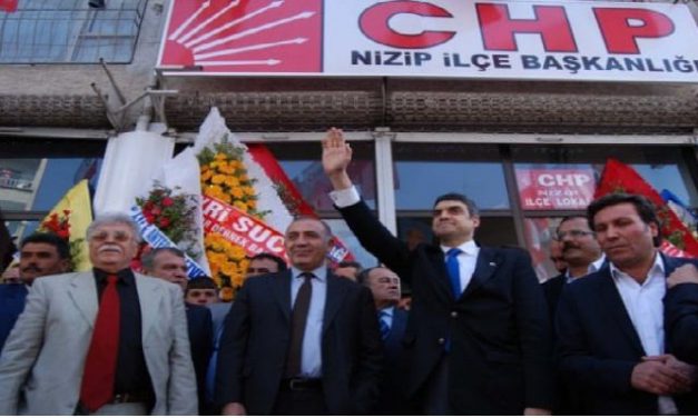 Umut Oran:AKP şu anda paramparça- Gerçek Gündem