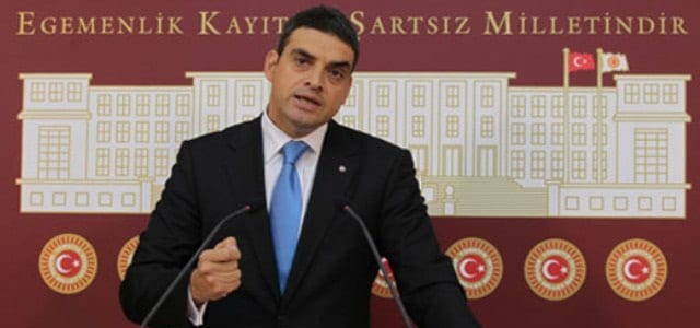 AKP personeli memurlara emir verebilir mi?