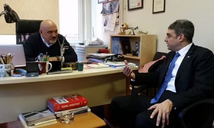 Umut Oran’dan Ahmet Emre Çavuş’a ziyaret – Bölge Değişim Gazetesi
